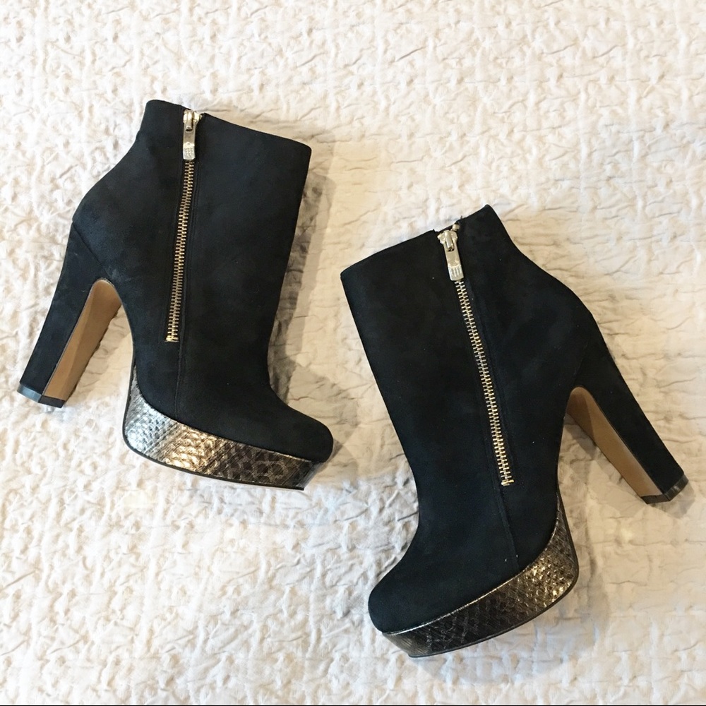 Vince Camuto Jerra bootie boots suede size 7